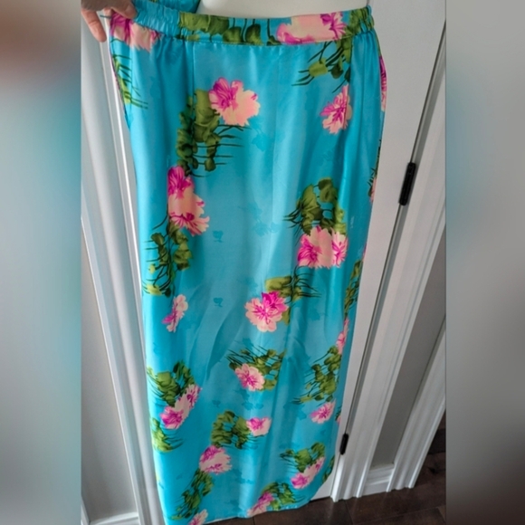 Floral Blue Kimono Robe - Picture 3 of 7